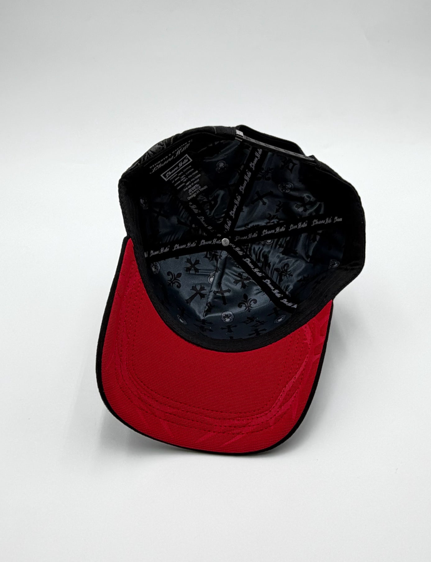 Gorra Dios por delante chava hats placa de metal adiamantada oro rosado