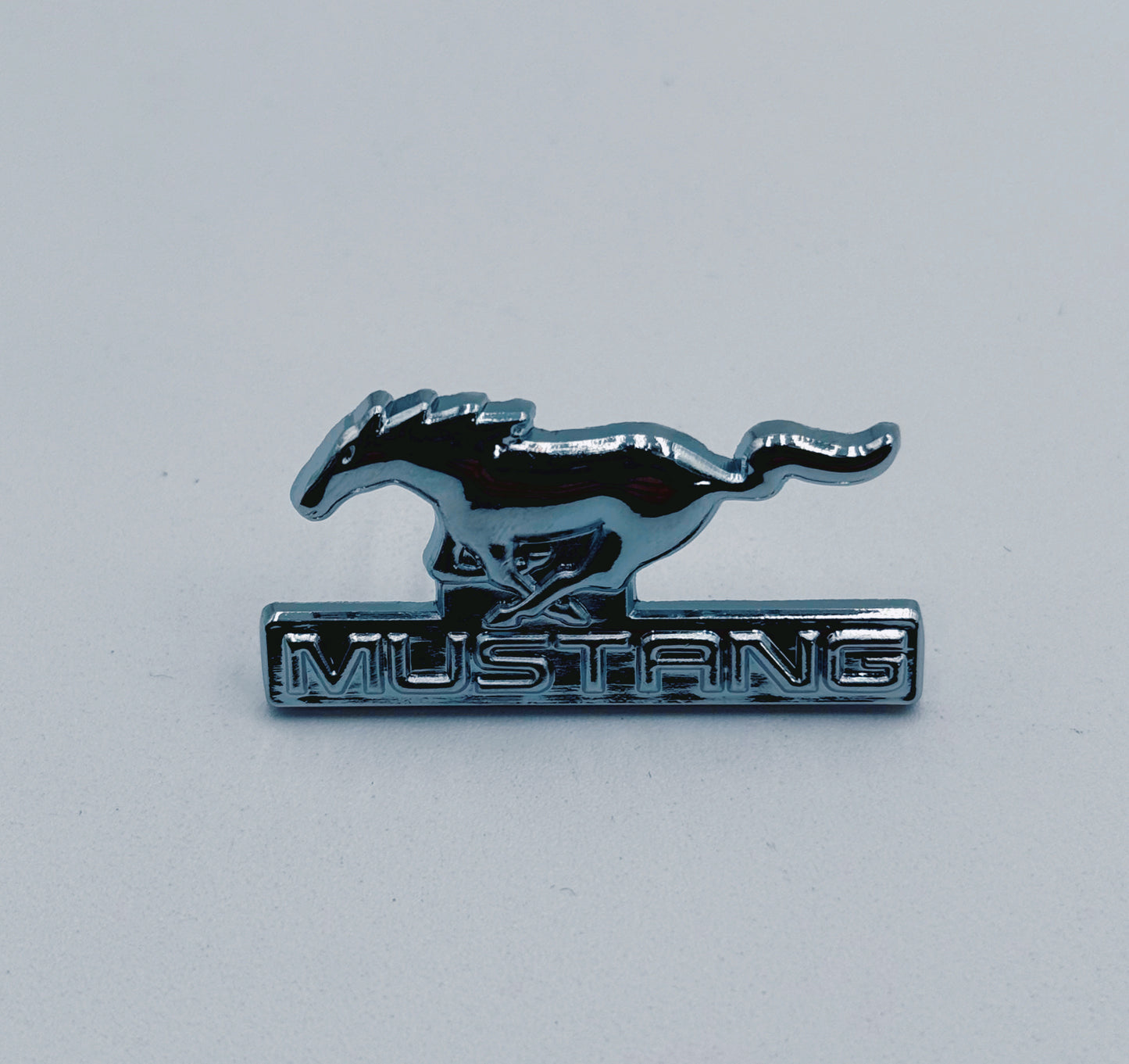 Pin Mustang