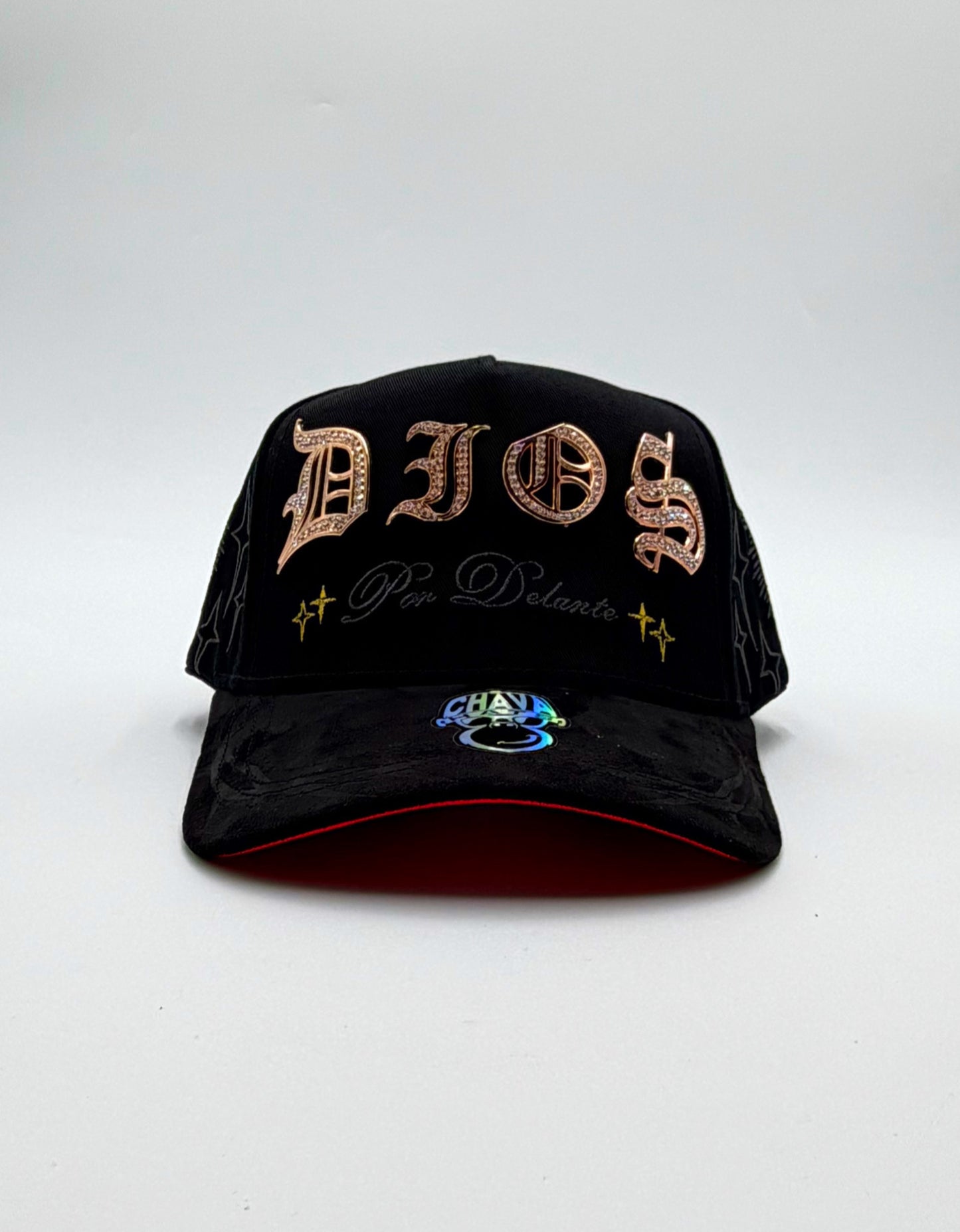 Gorra Dios por delante chava hats placa de metal adiamantada oro rosado